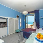 Casa Mare Sea View 지아르디니낙소스