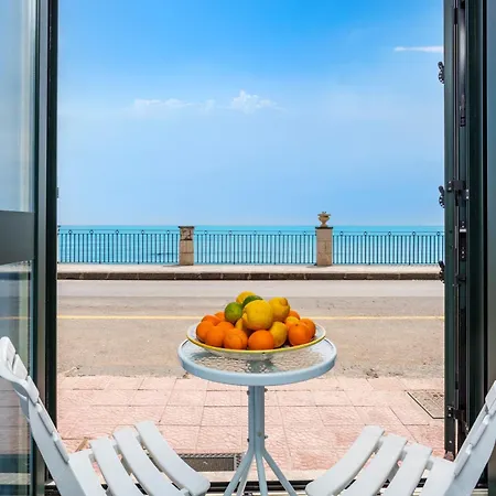 Casa Mare Sea View * 지아르디니낙소스